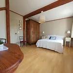 בית הארחה Le Pressoir De 3*