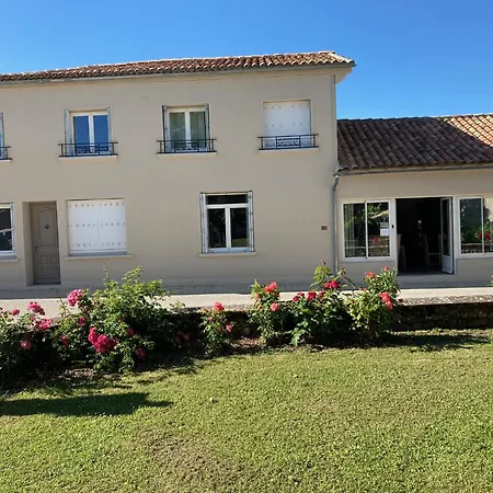 Konukevi Le Pressoir De 3*